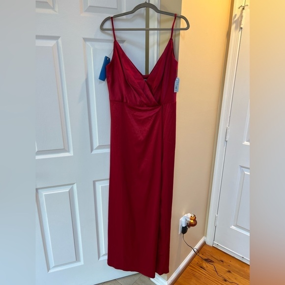 David’s Bridal Aline Spaghetti Strap Drap Dress - Picture 3 of 6